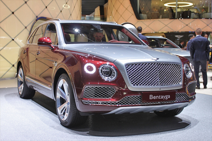 ベントレー・ベンテイガ ハイブリッド（エクステリア）
