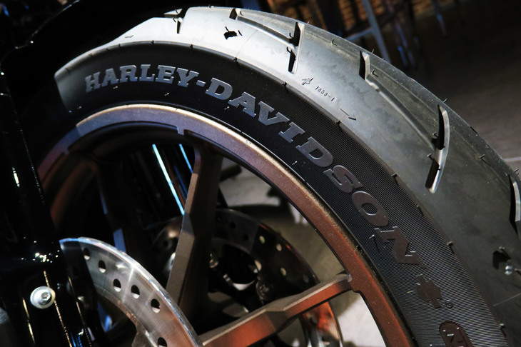 ハーレーダビッドソン・ローライダーS（フロントタイヤ）