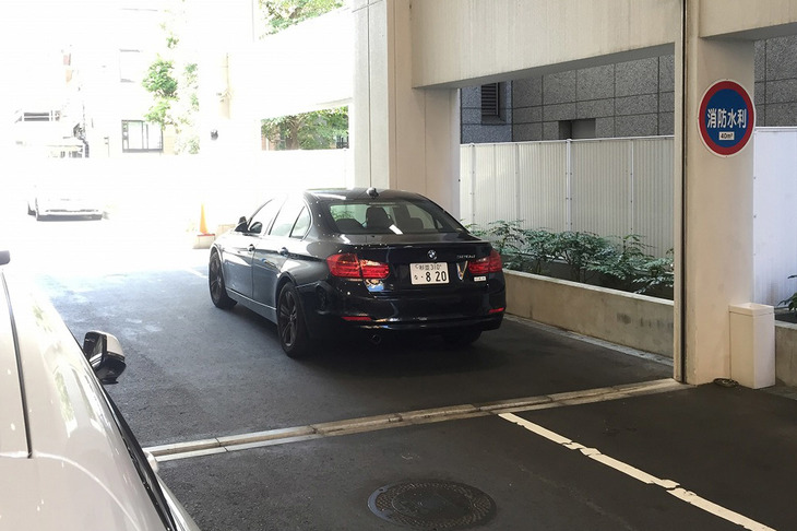 ついにディーラー様へと入庫した、わが家のエリート特急。診断の結果、スピードセンサーの故障と判明し、修理費の見積もり連絡が。え？　複雑精緻なドイツ車の警告灯5連発が、たったの3万円で直るんですか？