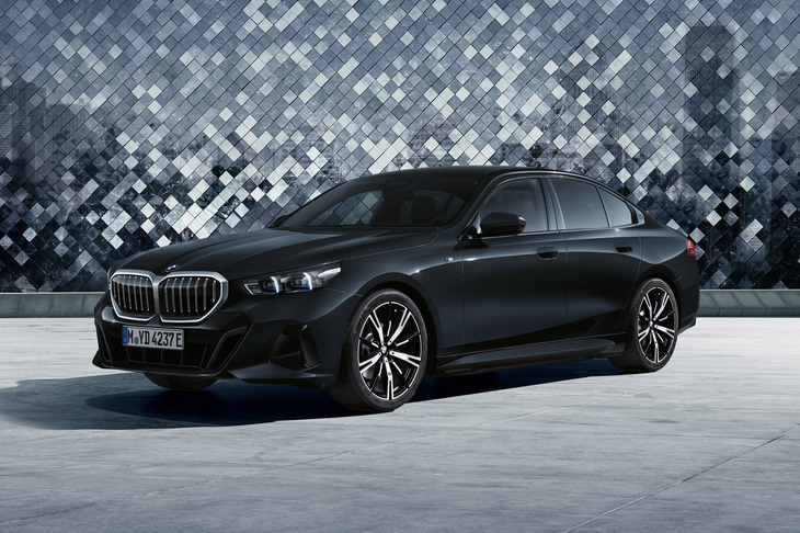 BMW 523d xDriveザ・ファースト・エディション