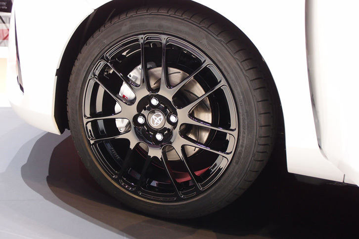 トヨタ・ヤリスGRMN