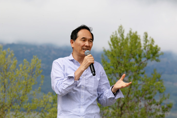 オープニングセレモニーで開会のあいさつを行った、ルノー・ジャポンの大極 司代表取締役社長。「天候が心配されたものの、皆さんの熱い思いが雲を晴らしてくれました」と、ファンに向けて来場の感謝の気持ちを伝えた。