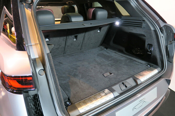 ランドローバー・レンジローバー スポーツ（ラゲッジスペース）