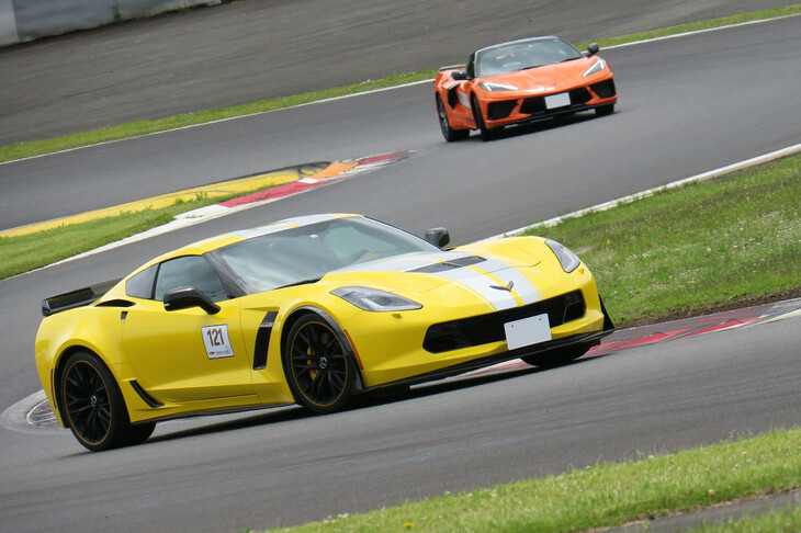 いまだに根強いファンが多い、C7こと先代「シボレー・コルベット」。このままいくと、FR＋リーフサスという古式ゆかしき設計を受け継ぐ最後のコルベットとなるわけで、後世の名車認定が約束されたようなクルマだ。