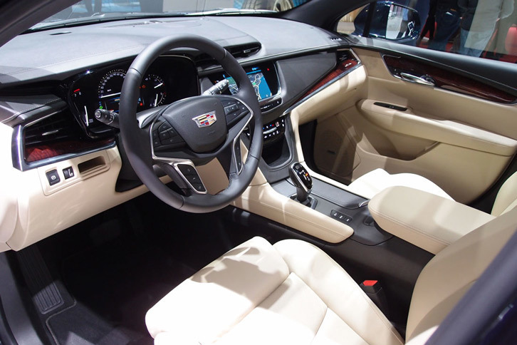 キャデラックXT5