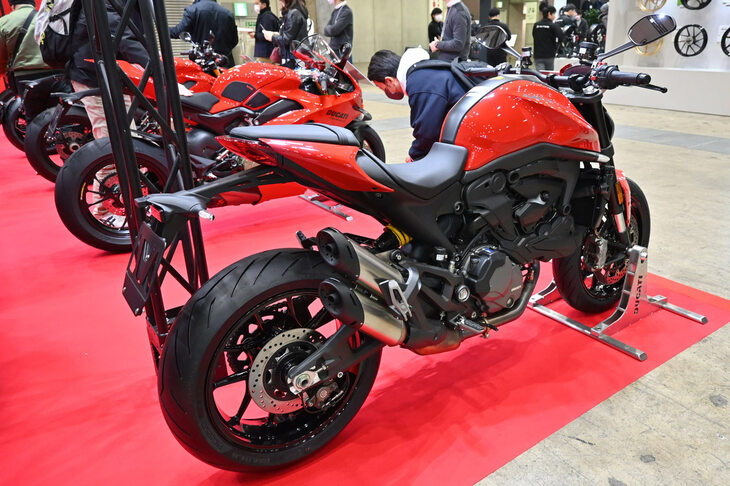 ドゥカティ・モンスター＋