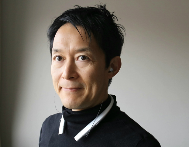 装着したところ。同様の品は他メーカーにもあれど、その絶妙なサーフェイスのカーブと、簡潔なデザインに引かれていた。