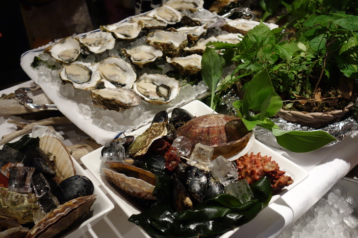 こちらは宮城県気仙沼市のNPO法人 森は海の恋人 水産試験場の真ガキ。うまみが凝縮された絶品だった。