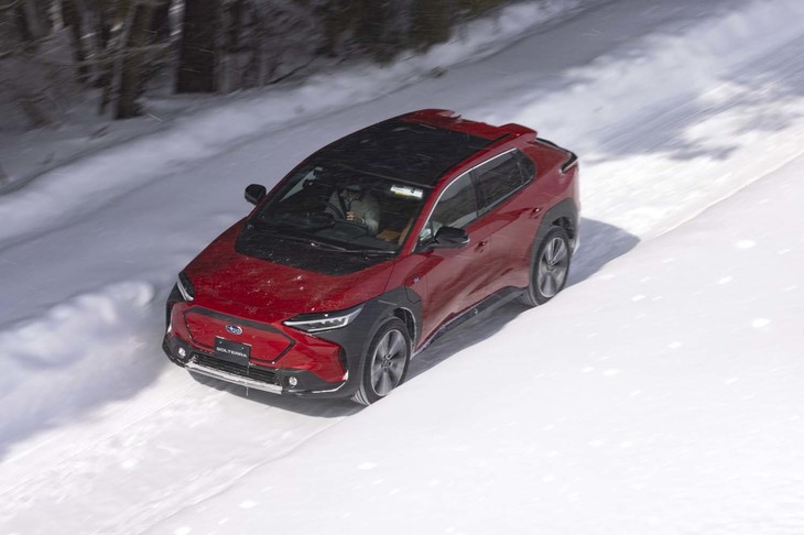 試乗車は最高出力109PSの駆動用モーターを前後軸にそれぞれ備えた4WDモデル（システム最高出力218PS）。モーターを1基のみ搭載する最高出力204PSのFWDモデルもある。