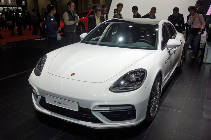 ポルシェ・パナメーラ4 E-ハイブリッド（エクステリア）