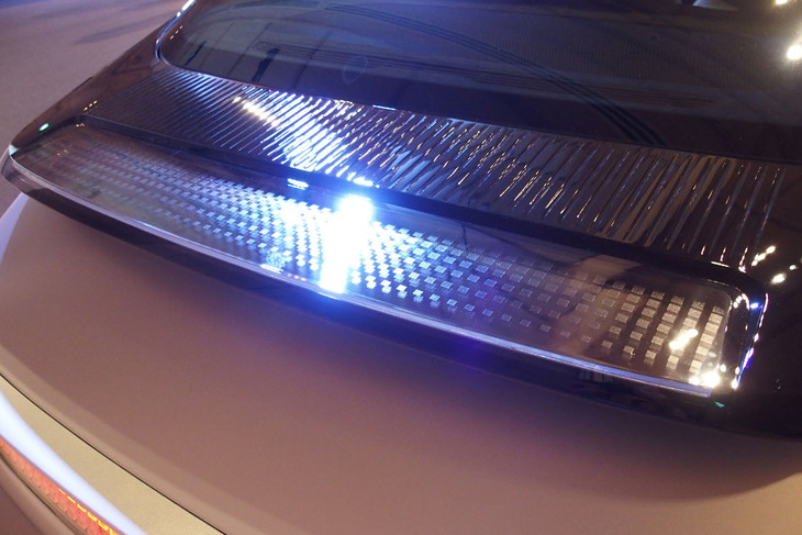 ヒョンデ・アイオニック6（リアスポイラー）