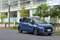 豊富なカラーバリエーションも「シエンタ」の特徴。ビビッドなカラーが目を引いた先代に対し、新型は目に優しいアースカラーを多数取りそろえている。