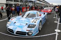 「スーパーグリッドウォーク」では貴重なレーシングカーも展示。写真は日産がルマン24時間レースのために開発した「R390」（1998年）。