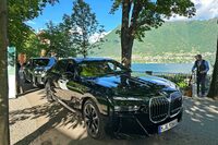 毎年コンコルソ・ヴィラ・デステには、送迎用にショーファー付きBMWが多数導入される。