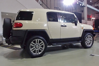 ベージュ×ブラックの特別な「FJクルーザー」登場の画像