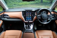 インストゥルメントパネル中央には11.6インチの縦型モニターがレイアウトされる。