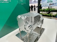 ジヤトコが世界初披露した平行軸タイプの新型eアクスル。最高出力は60kWで、軽自動車からコンパクトカーまで幅広く対応する。