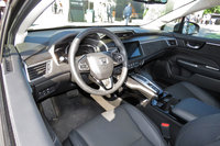 インテリアは基本的に燃料電池車と共通のよう。なお、東京モーターショーでの展示名は「クラリティPHEV」だったが、今回は現地カナダでの呼称である「クラリティ プラグインハイブリッド」で通させていただく。