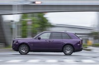 ボディーサイズは全長×全幅×全高＝5340×2000×1835mm。ホイールベースは軽自動車の全長上限まであと10cmという3295mm！