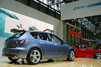 ホンダとマツダブース【ジュネーブショー03】の画像