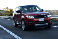 新型「レンジローバー スポーツ」の最上級グレードにあたる「オートバイオグラフィー ダイナミック」。最高出力510psのスーパーチャージャー付きV8エンジンを搭載する。
    