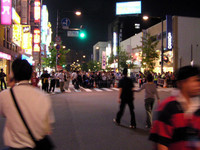 そして夜、十勝のメインストリートは大にぎわい。