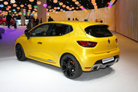 5ドアで登場した「クリオR.S.」。200psの1.6リッターターボエンジンを搭載。