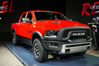 「ラム1500レブル」
    