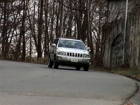 【スペック】全長×全幅×全高＝4685×1825×1720mm/ホイールベース＝2715mm/車重＝1730kg/駆動方式＝4WD/3リッターV6DOHC24バルブ(220ps/5800rpm、31.0kgm/4400rpm)/車両本体価格＝312.0万円(テスト車＝391.3万円) 