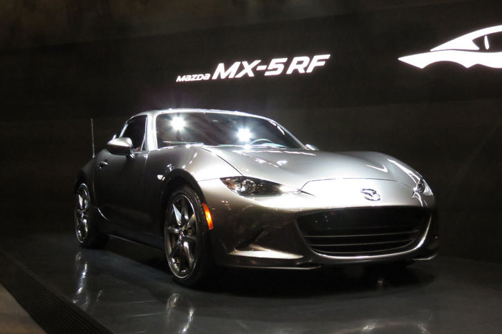MX-5 RF（日本名：ロードスターRF）
