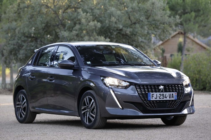 プジョー208アリュール