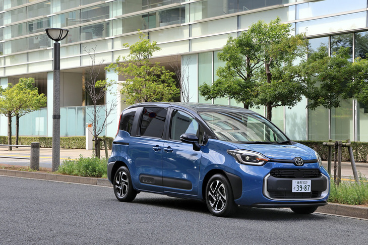 豊富なカラーバリエーションも「シエンタ」の特徴。ビビッドなカラーが目を引いた先代に対し、新型は目に優しいアースカラーを多数取りそろえている。