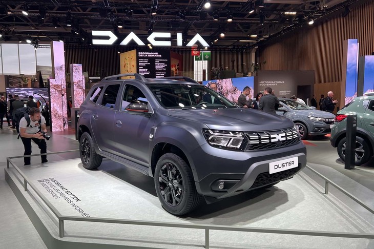 ダチア・ダスター マットエディション