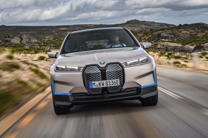 BMW iX