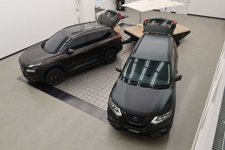 日産エクストレイル アンワインドコンセプト（写真左）とエクストレイル リマスタードコンセプト（同右）。