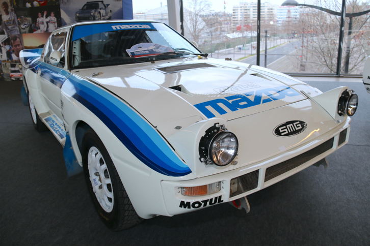 「マツダRX-7グループBラリーカー」。当時ベルギーを本拠としていたマツダ・ラリーチーム・ヨーロッパが製作し、1984年にホモロゲーションを獲得した。最高の戦績は、1985年アクロポリスラリーの3位。