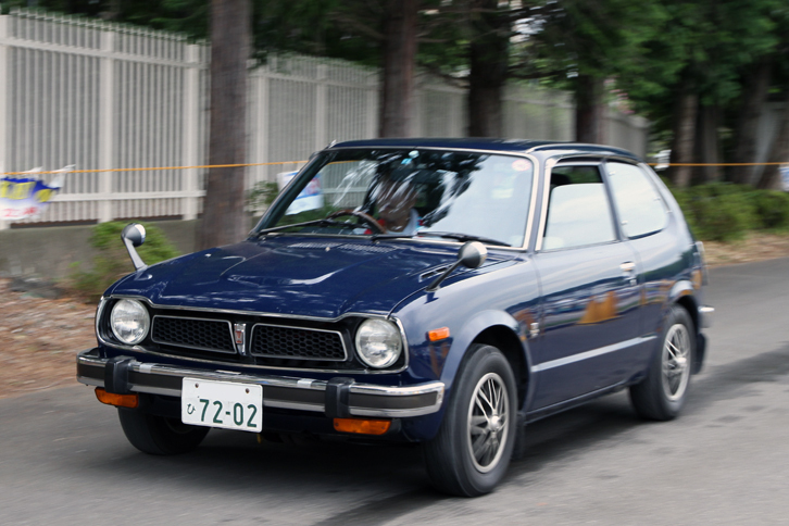 1975年「ホンダ・シビック1200GL」。初代シビックの上級グレード。アルミホイールは社外品。
