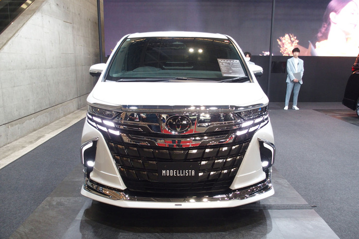 トヨタ・アルファード