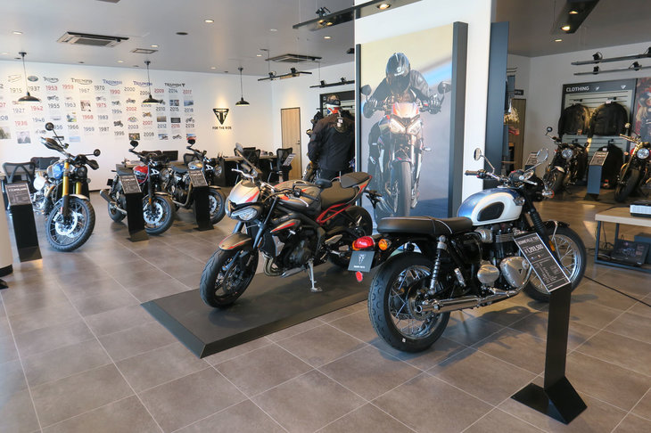 2階の展示スペース。ショールーム内には、20台の最新モデルが展示される。