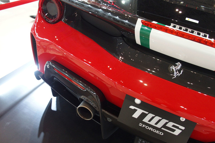 フェラーリ488ピスタ