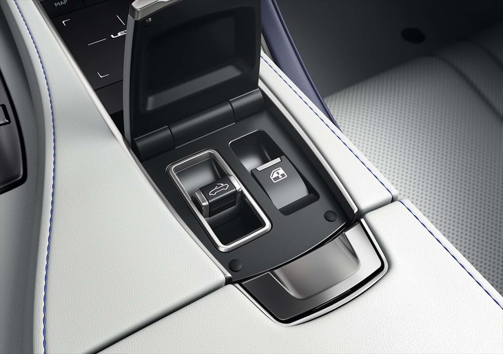 レクサスLC500 コンバーチブルモデル（ルーフの開閉スイッチ）