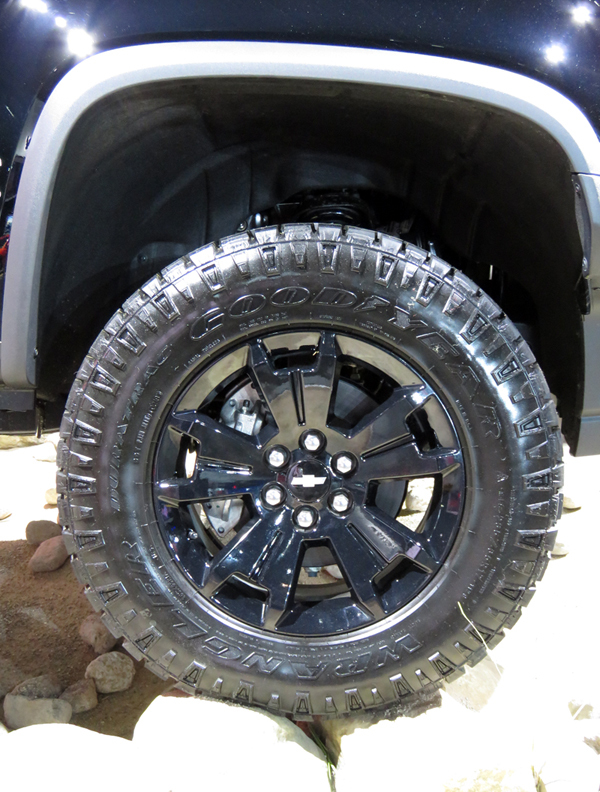 シボレー・コロラドZR2（タイヤ＆ホイール）