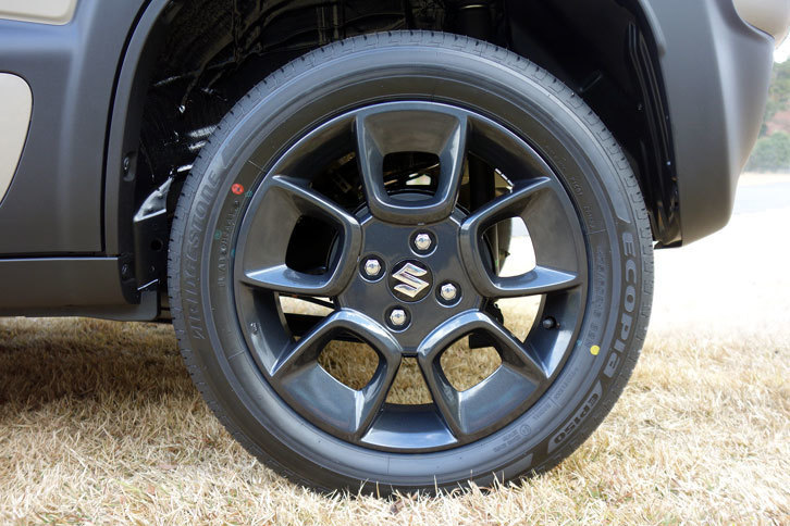 スズキ・クロスビー ハイブリッドMZ（タイヤとホイール）