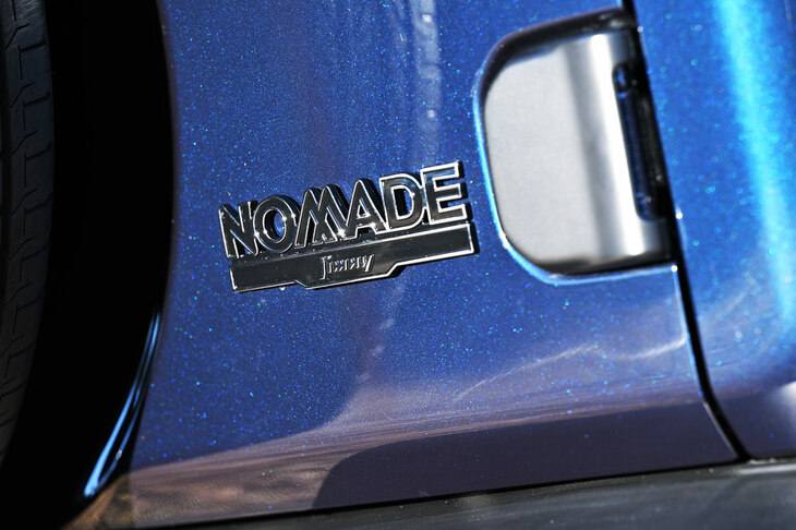 車名の「ノマド（NOMADE）」とは遊牧民を意味する仏語。かつて初代「エスクード」の5ドアモデルにも用いられていたサブネームだ。