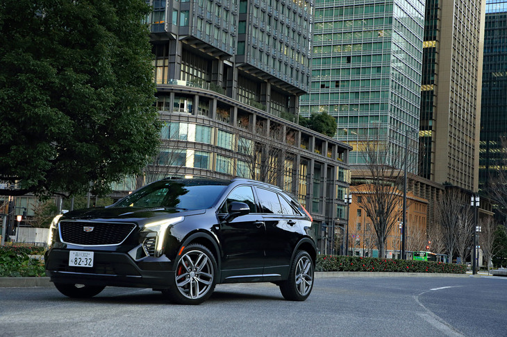 キャデラックXT4スポーツ