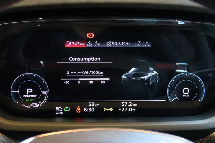 アウディRS e-tron GT（アウディバーチャルコックピット）