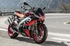 アプリリアから「トゥオーノV4ファクトリー」登場　スーパースポーツ由来の高性能モデル