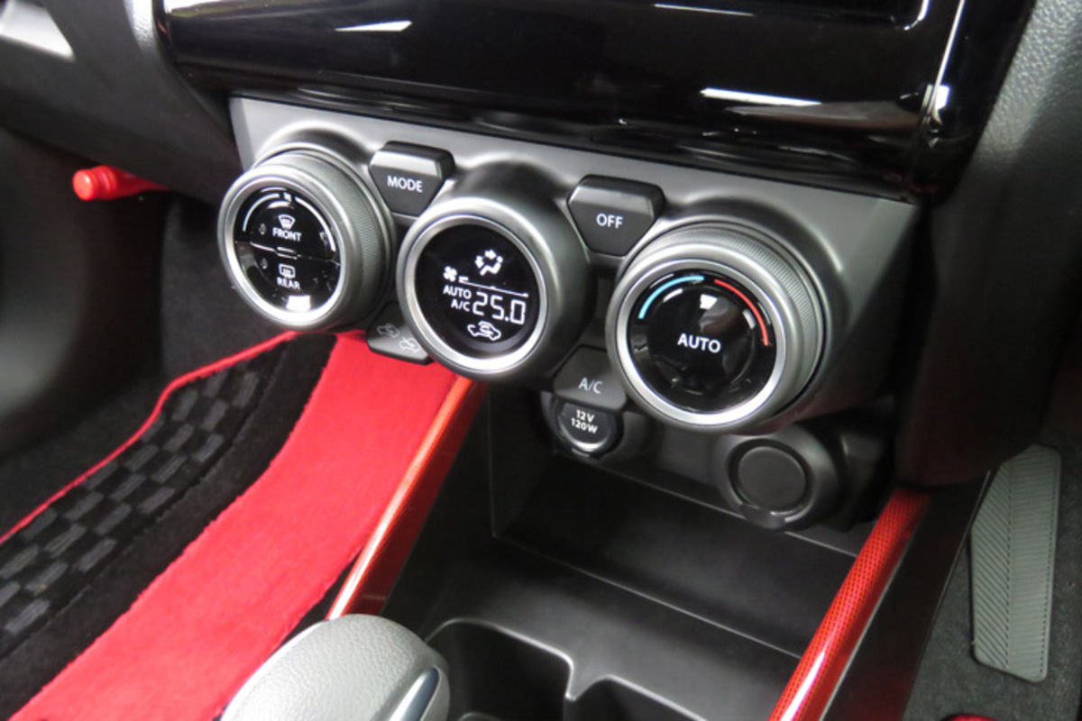 スズキ スイフトスポーツ 内装 外装など42枚 画像 写真 Webcg