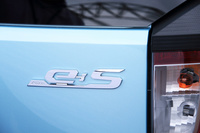 ハッチバック型軽乗用車「ミラ」の派生モデルとして2011年に登場した「ダイハツ・ミラ イース」。2代目となる新型は、2017年5月に発売された。