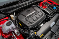 「ポロGTI」に搭載される2リッター直4ターボエンジン。EA888型としては第3世代にあたるユニットで、従来モデルの1.8リッターターボと比べると、最大トルクが大幅に向上している（250Nm→320Nm）。